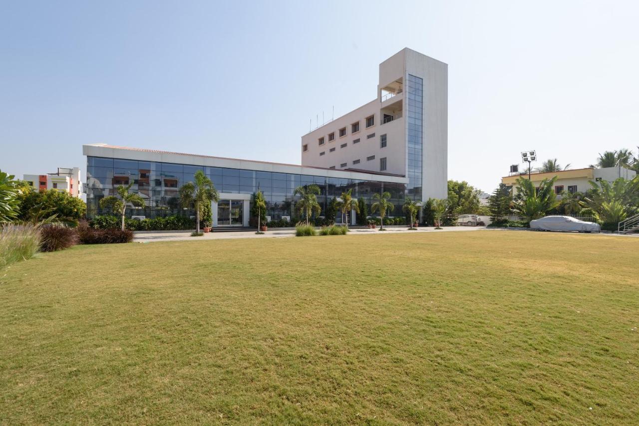 Oyo 22964 Kundan Lawns Hotel Shirdi Bagian luar foto